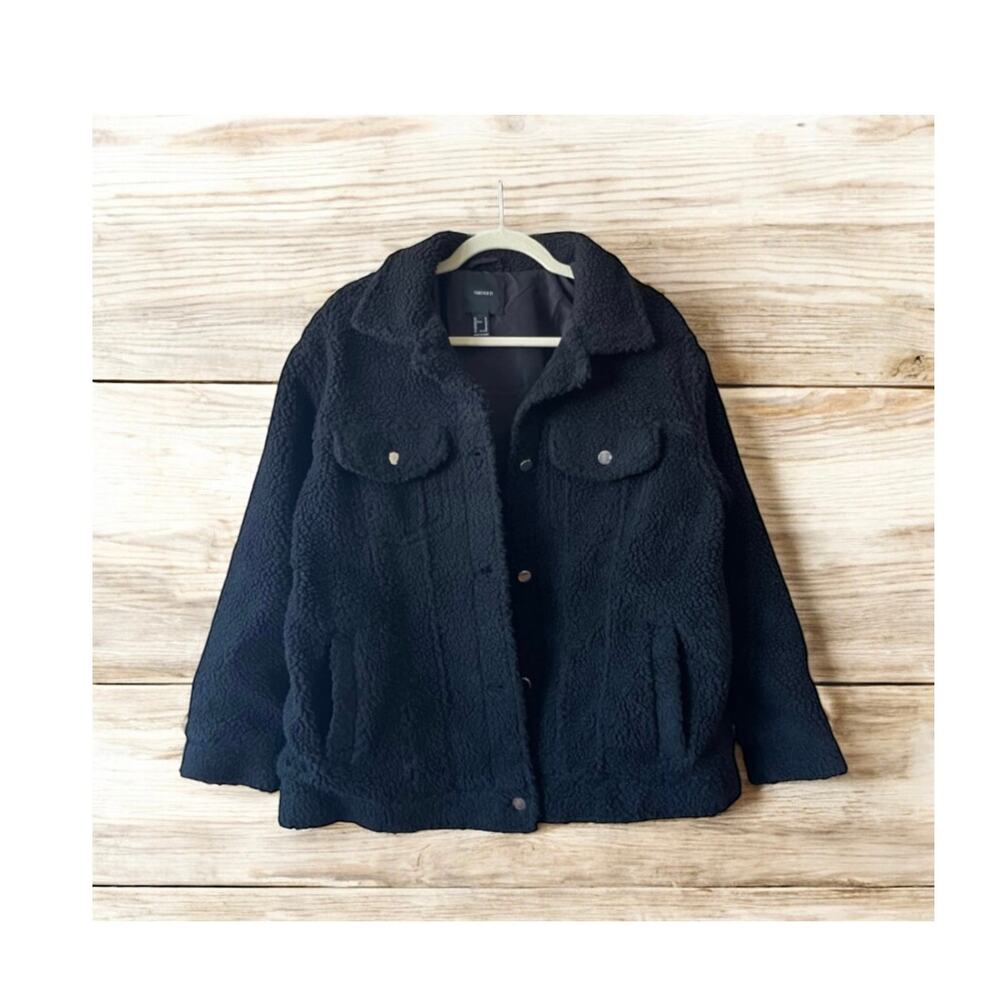 Forever 21 Ladies Black Jacket Furry Jacket Size Medium